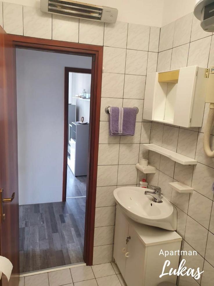 Apartmani Mazzarolli Jadranovo Rum bild