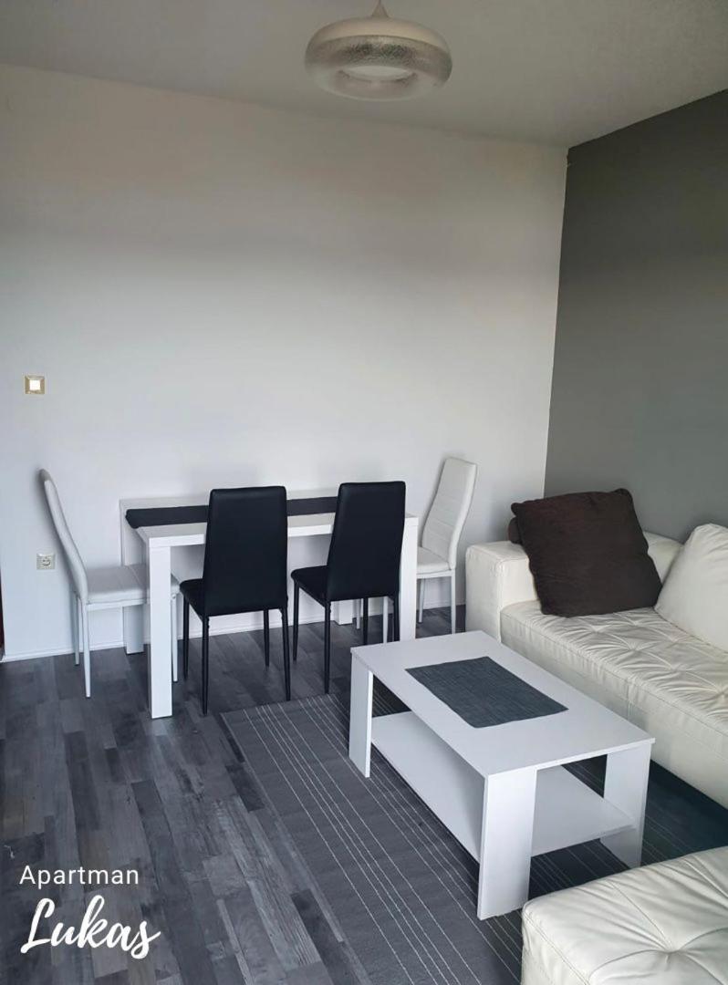 Apartmani Mazzarolli Jadranovo Rum bild
